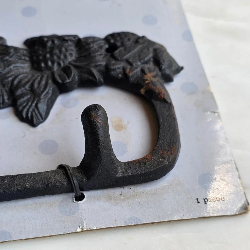 Garden Gate Designs Cast Iron Sunflower Wall Hook Rack Black Floral 4-Hook 9in